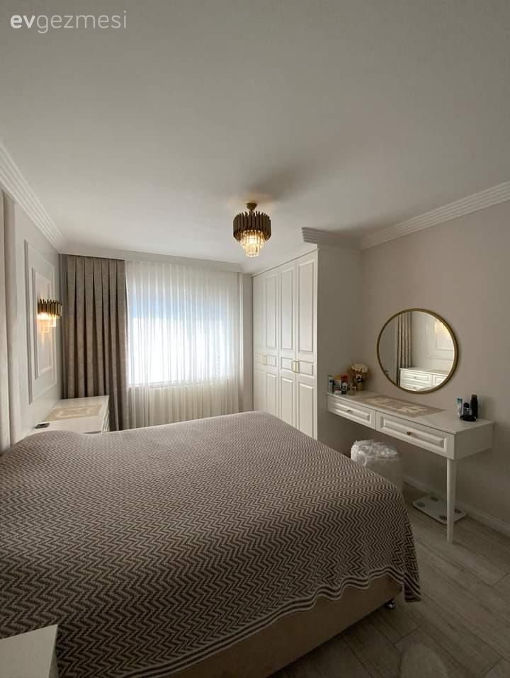 Bu Bursa Evinde Salon İddialı Mutfak da Sıcakkanlı