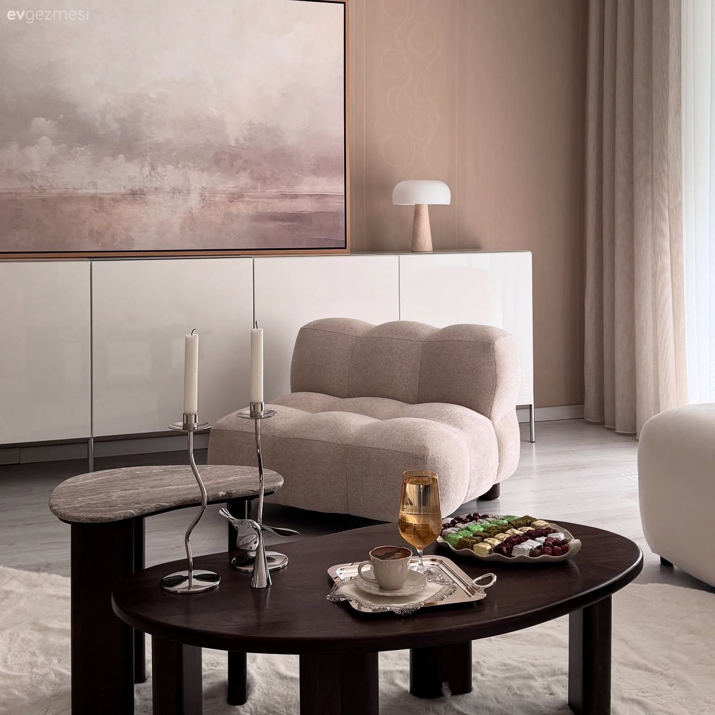 Bu Evde Açık Renklere Her Zaman Çokça Yer Var