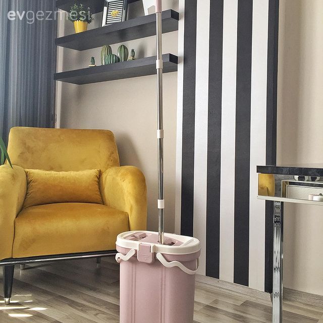 Duvar kağıdı, Duvar dekorasyonu, Siyah- Beyaz, Duvar rafı, Berjer, Sarı