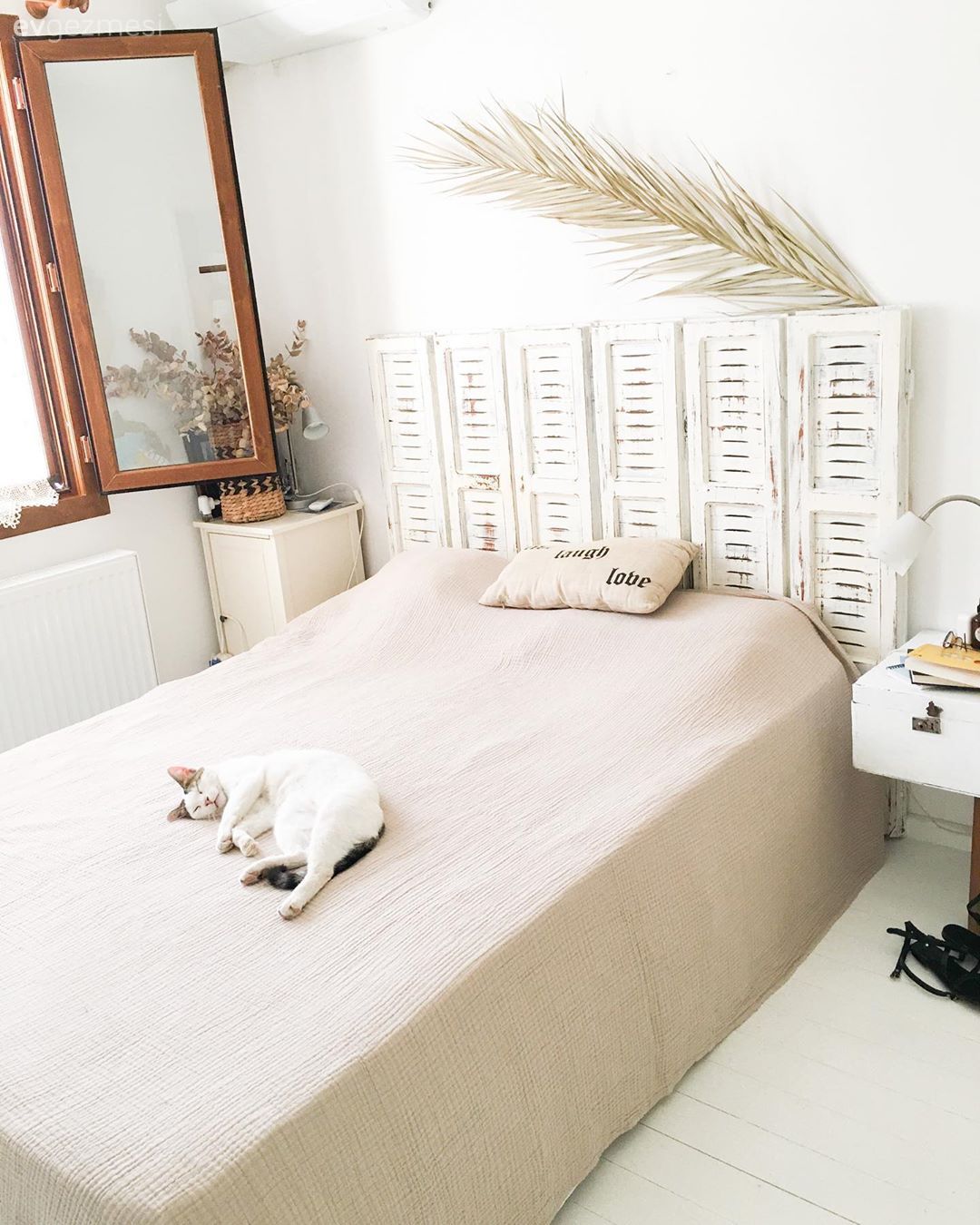 Yatak Odası, Beyaz, Yatak başlığı, Krem, Bej, Komodin