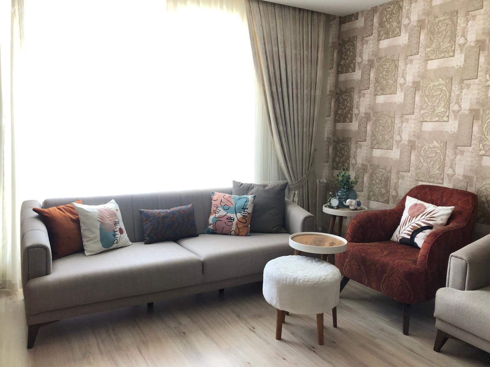 Salon, Rustik, Gri, Vizon, Yanık turuncu, Bej, Beyaz, Koltuk takımı, Fon perde, Perde, Tül perde, Puf, Kırlent, Ev tekstili, Duvar kağıdı, Duvar dekorasyonu