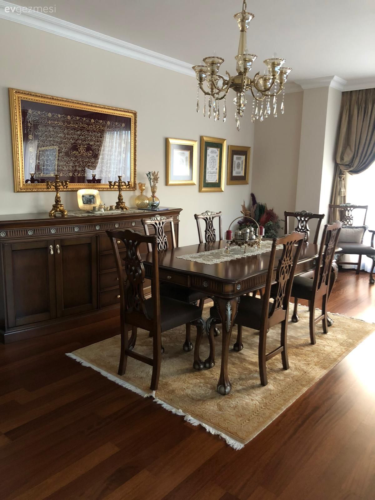 Bu İstanbul Evindeki Mobilyalar Sanat Eseri Tadında!