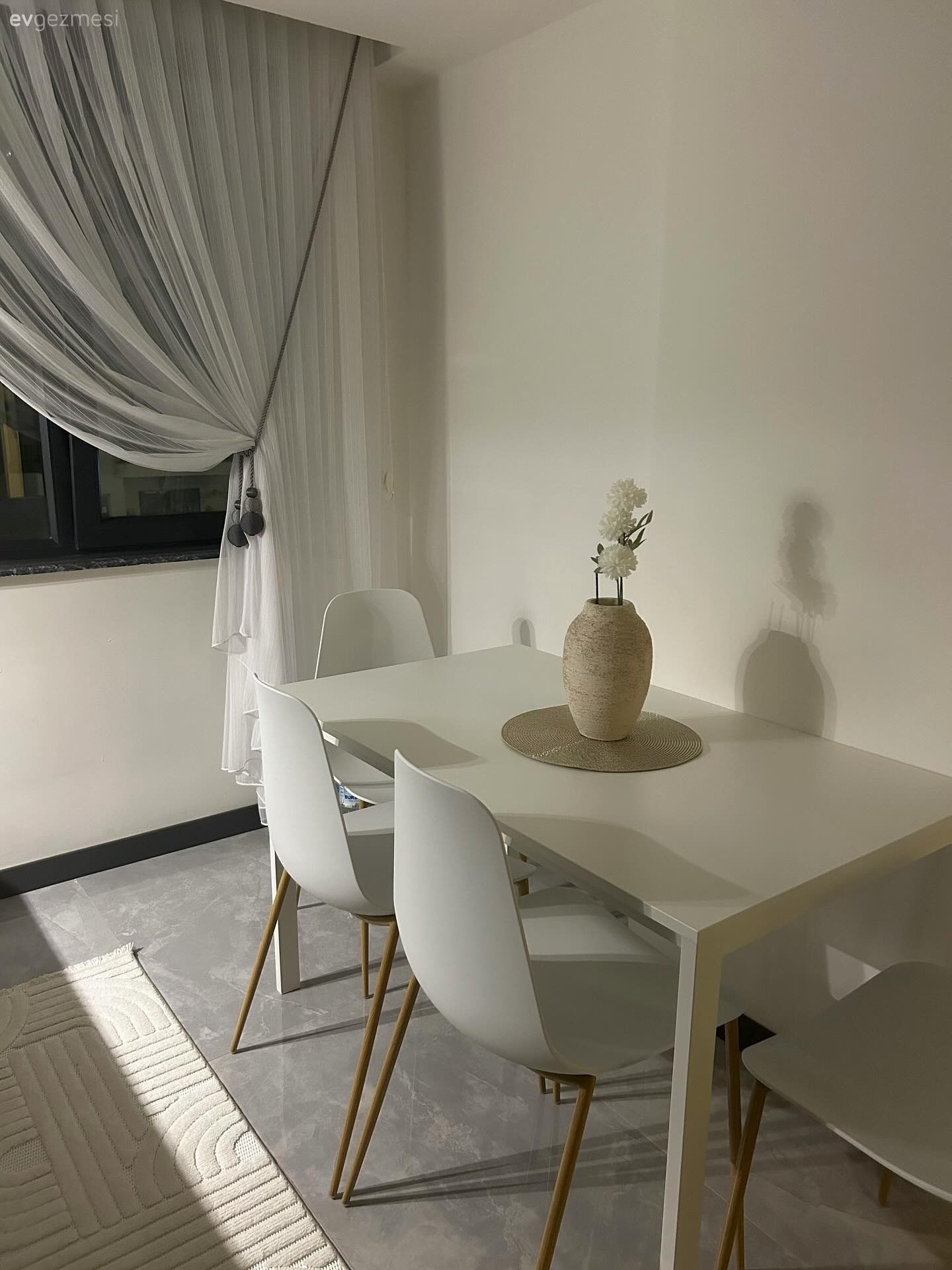 Bu Çanakkale Evi Modern ve Minimalizmin Karışımı