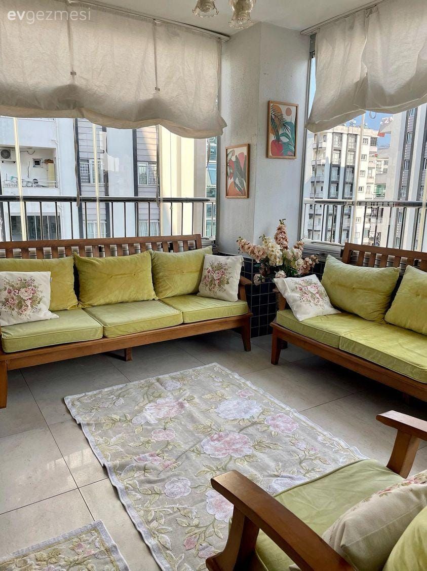 Balkon, Kapalı balkon, Beyaz, Yeşil, Kahverengi, Ahşap Mobilya, Balkon perdesi