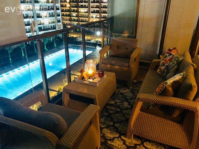 Göz Alıcı Tasarımların Şıklık Kattığı Bir İzmir Evi