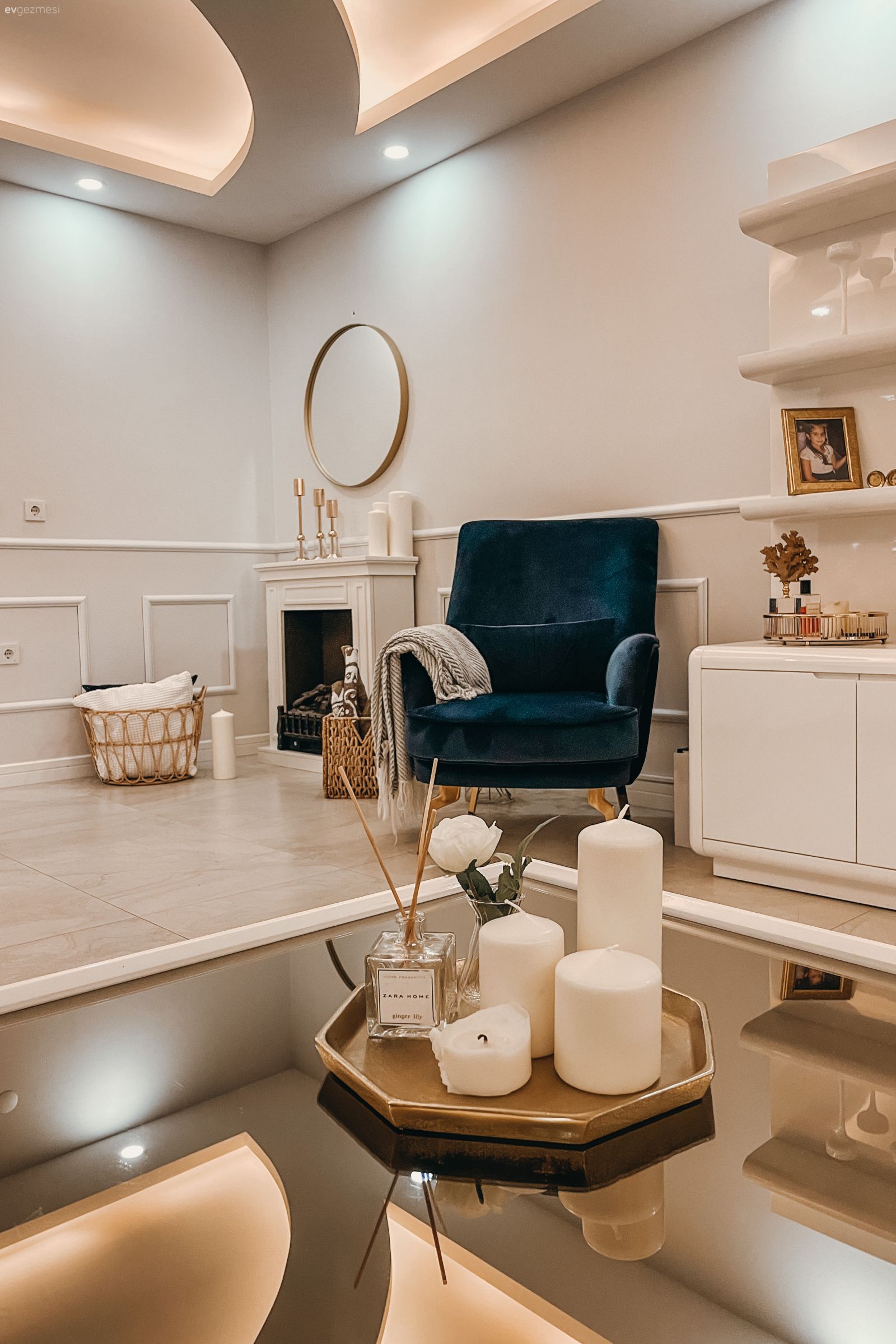 Bu İzmir Evinde Hem Gösteriş Hem De Sadelik Aynı Havayı Soluyor