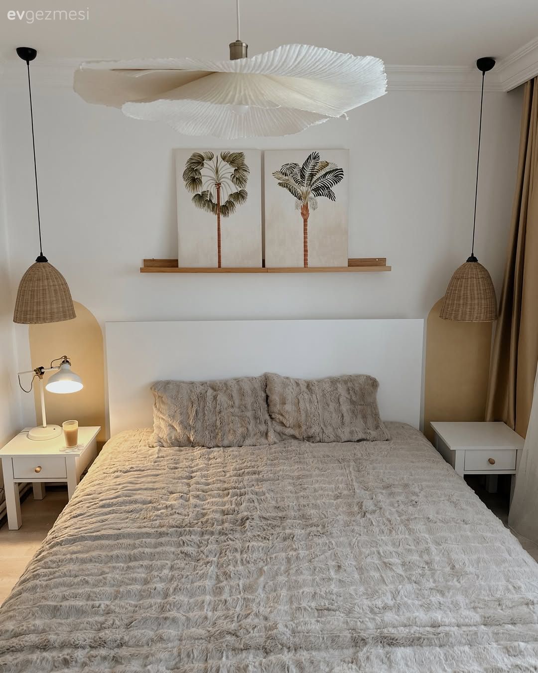 Kubbemsi Kitaplık Bu Salonun Ruhuna Çok İyi Gelmiş