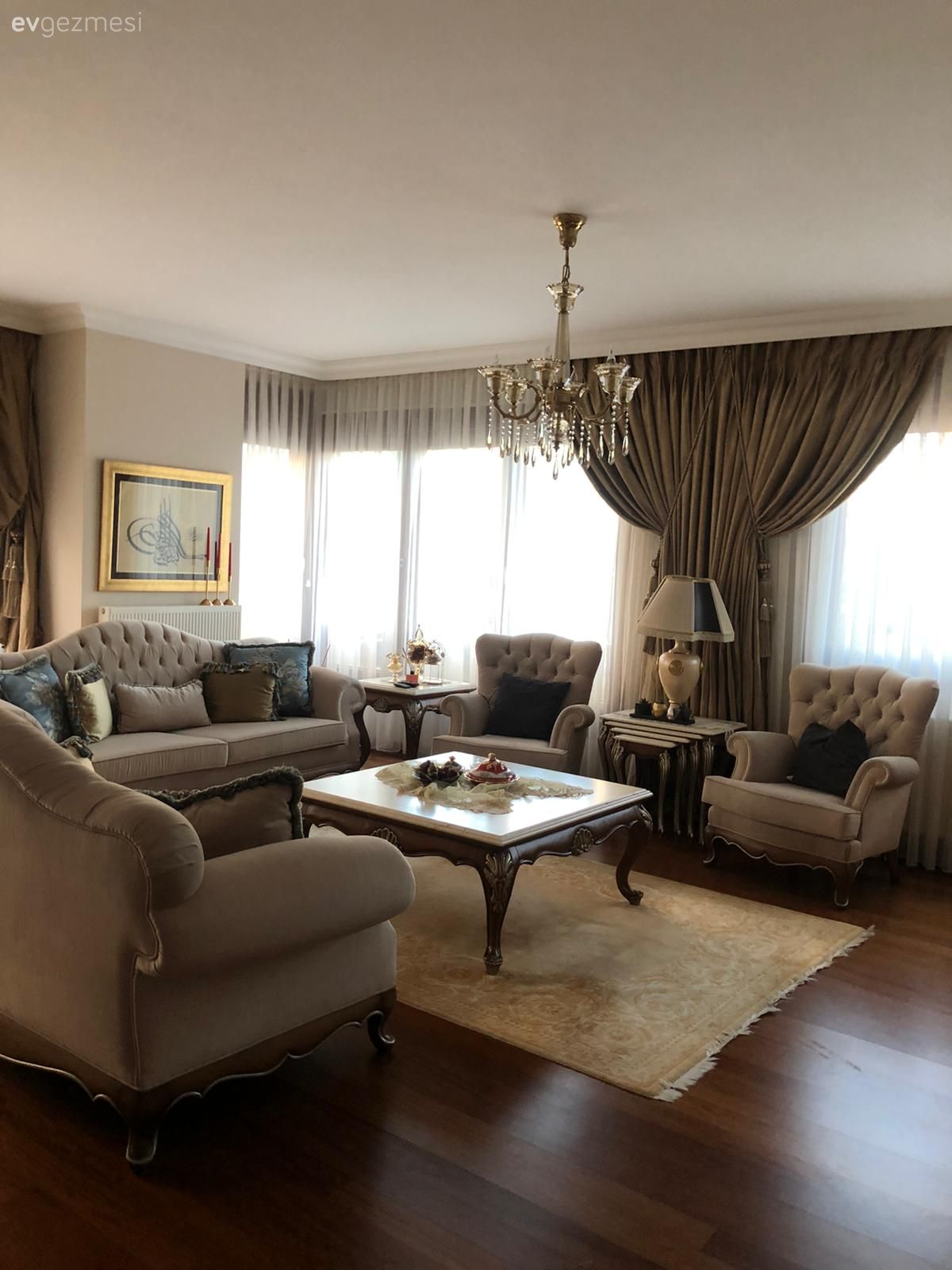 Bu İstanbul Evindeki Mobilyalar Sanat Eseri Tadında!