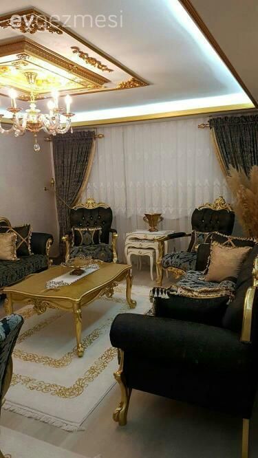 Klasik Şıklıktaki Bu Ev Gösterişli Detayları Çok Seviyor!