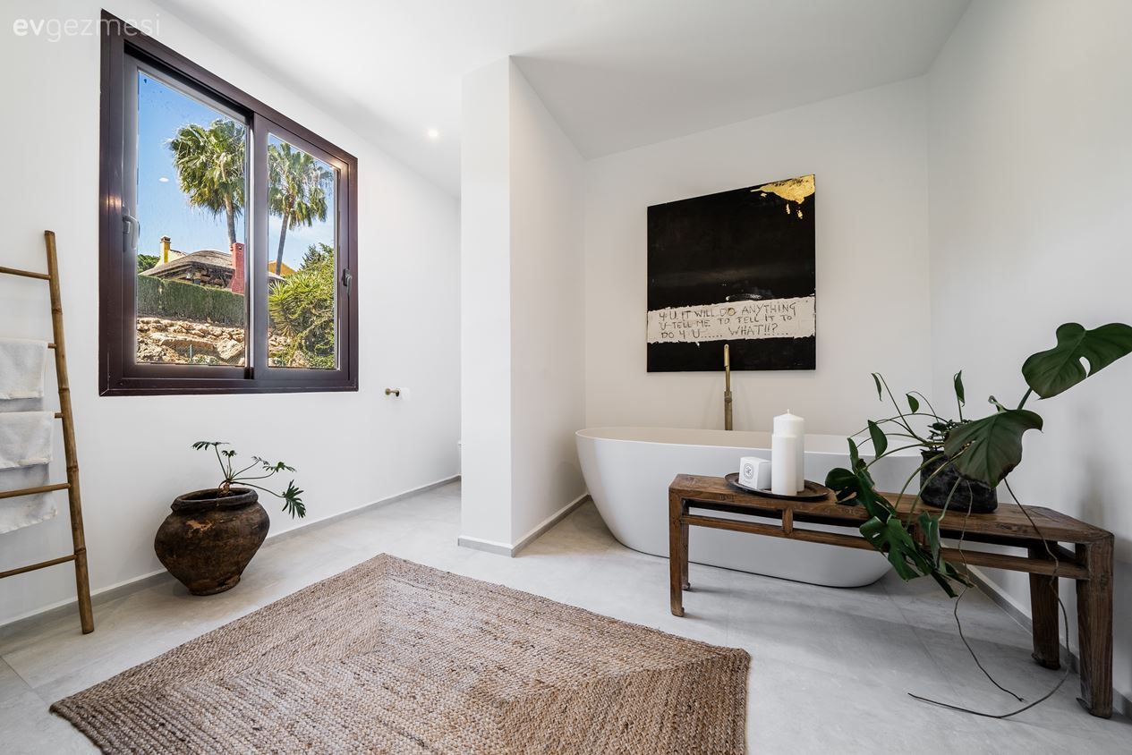 Müstakil Ev Modelleri: 347 M2'lik Üç Katlı Büyüleyici Villa!