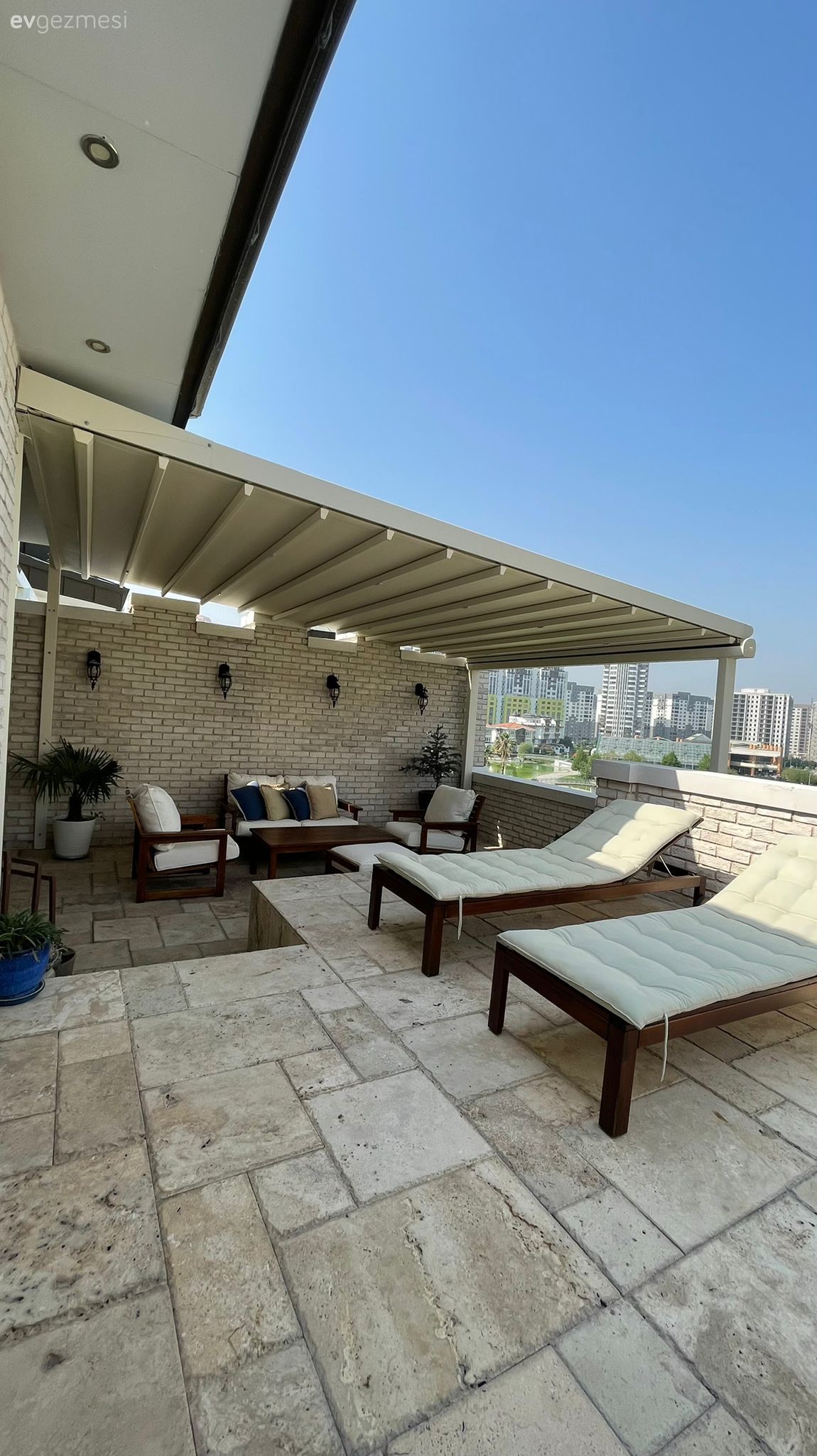 Terasından Nefes Alan Bu Bursa Evinde Sürpriz Detaylar Çok!