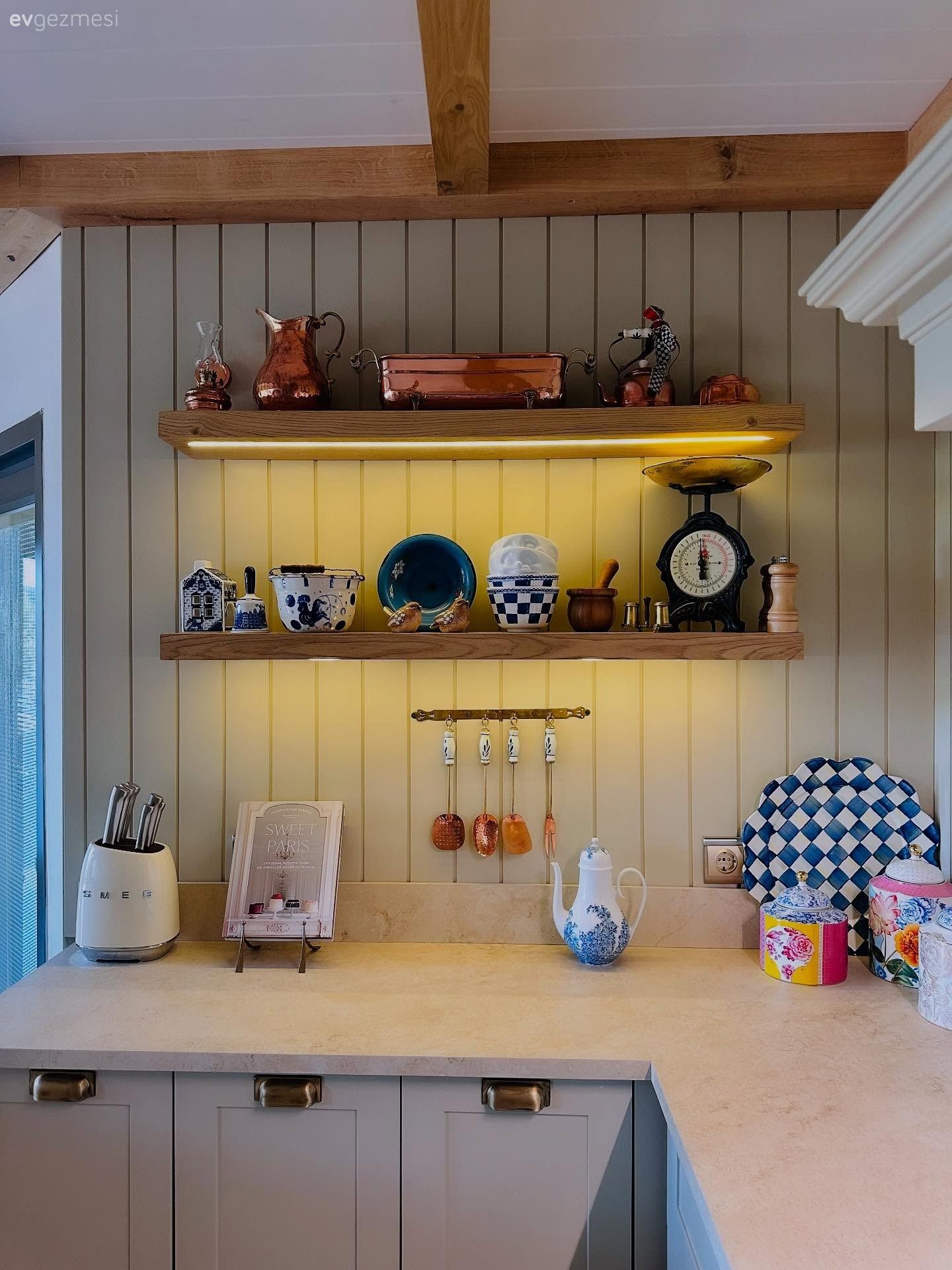 Otantik ve Romantik: Zevkli Seçimlerle Dolu Bir Kır Evi