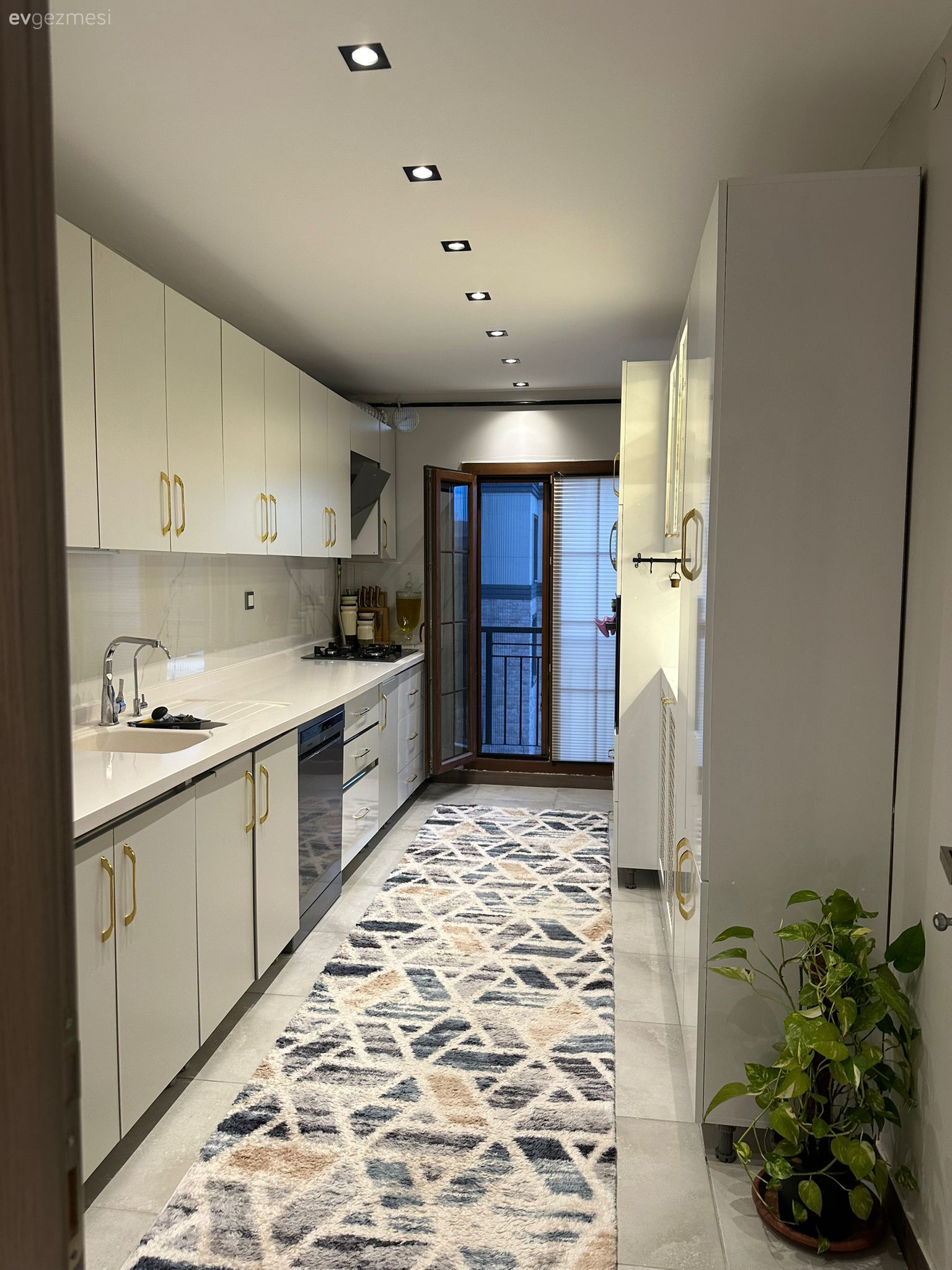 12 M2'lik Bu Toki Mutfağı Yeni Haliyle Çok Kullanışlı!