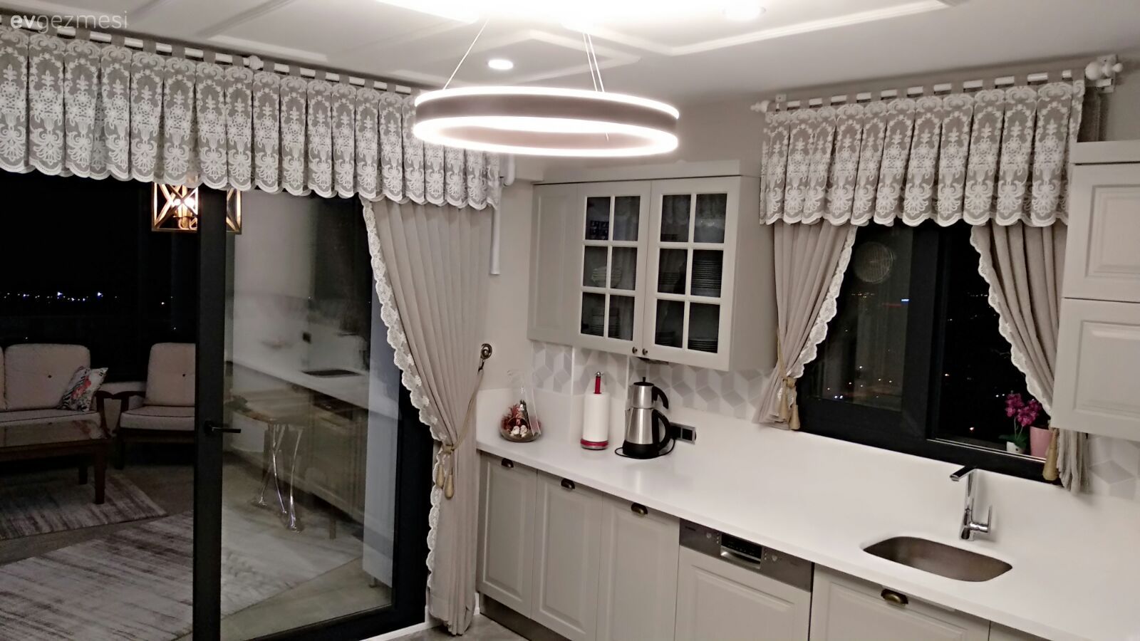 Bu Samsun Evinin Bir Tarafı İhtişam Diyor Diğeri de Nostalji