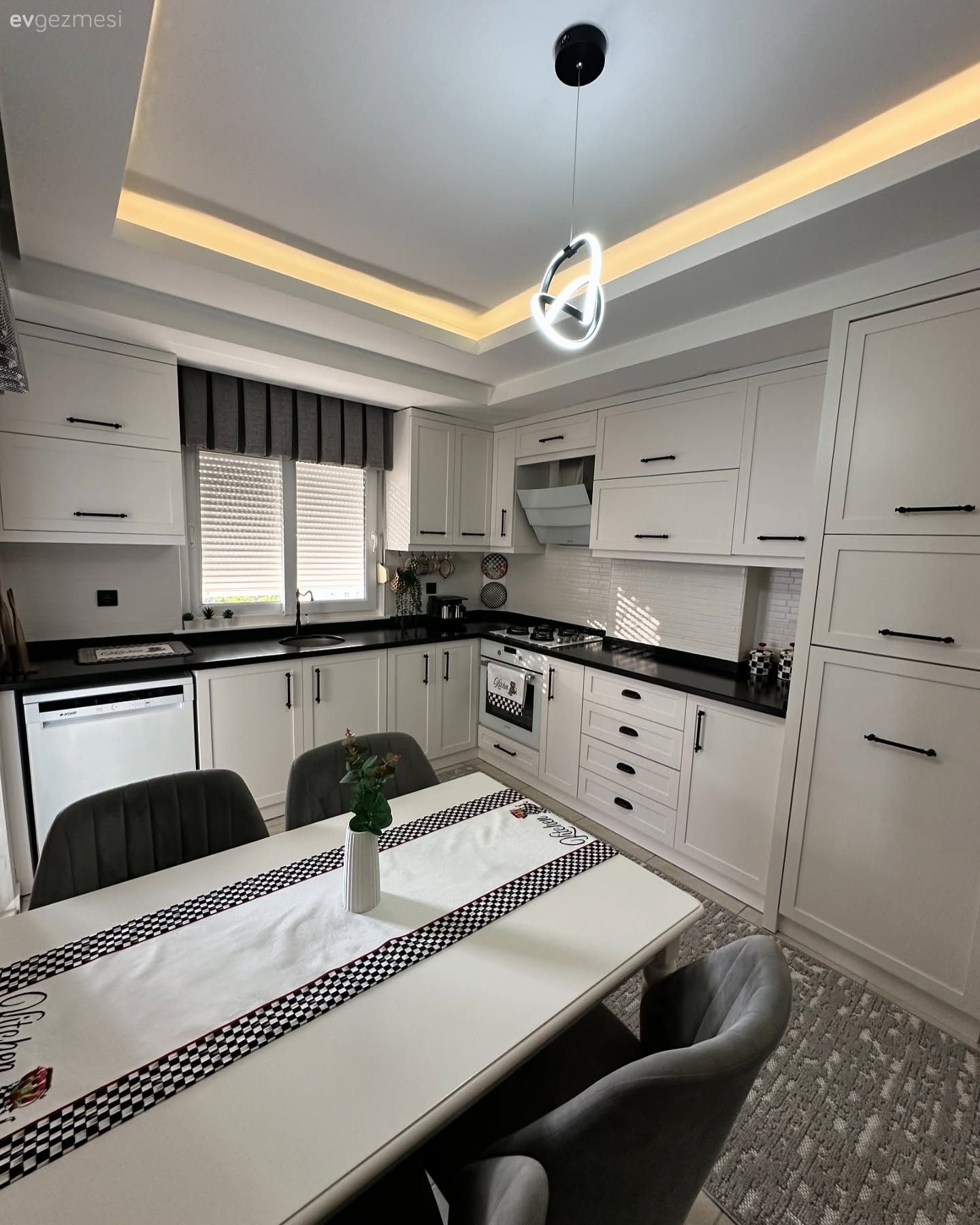 Bu Mutfağın Yeni Hali Eskisinin Çağ Atlamış Versiyonu