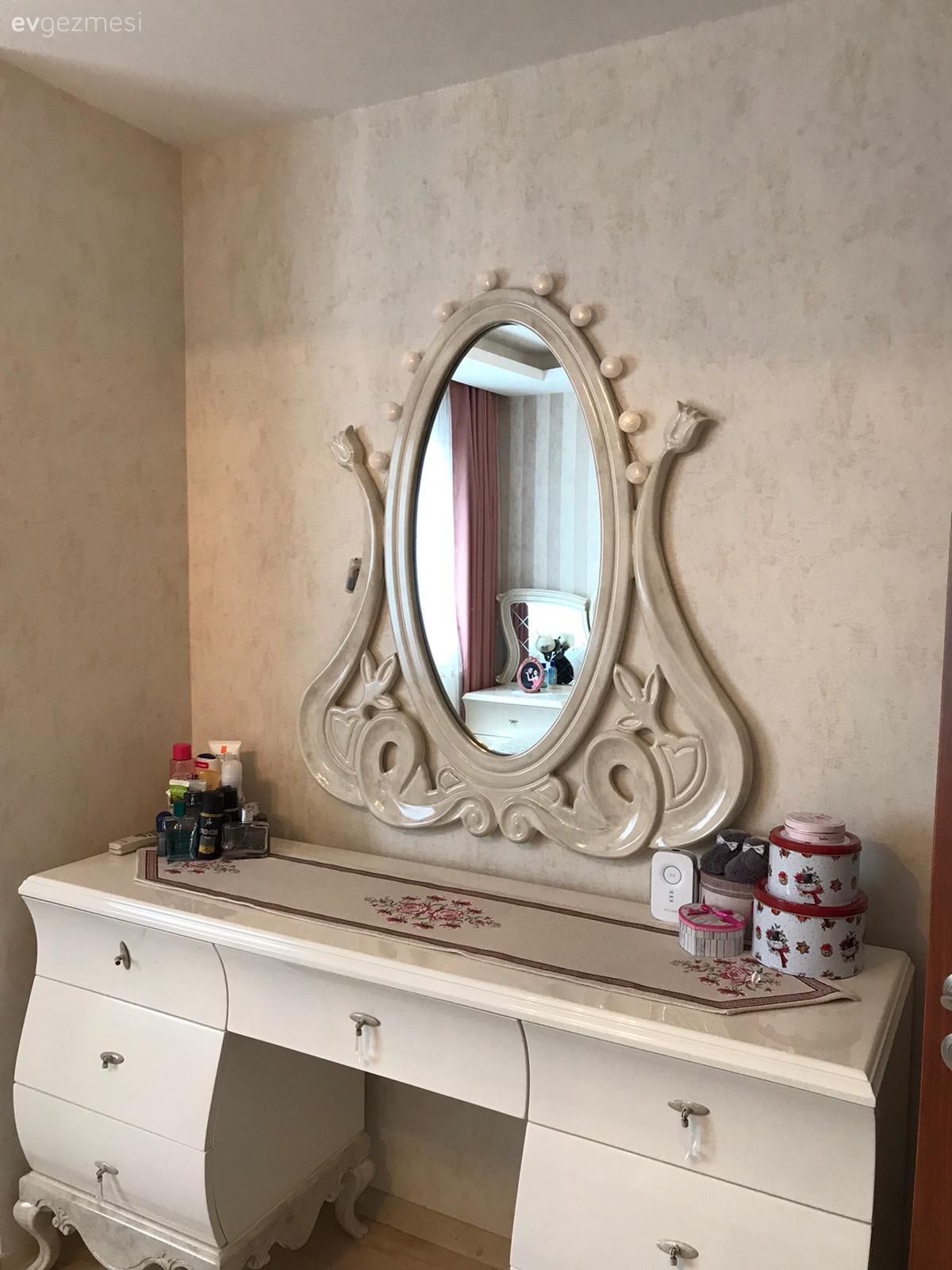 Makyaj masası, Yatak Odası, Makyaj aynası, Krem