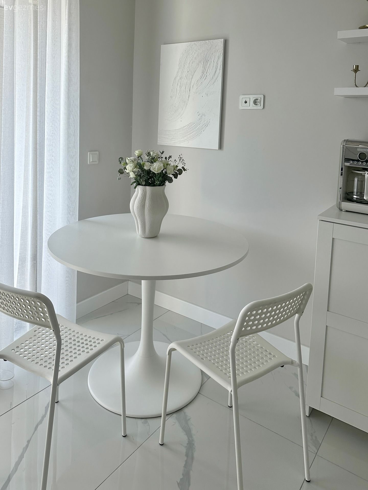 Mutfak, Beyaz, Mutfak aksesuarları, Mutfak sandalyesi, Kahve köşesi