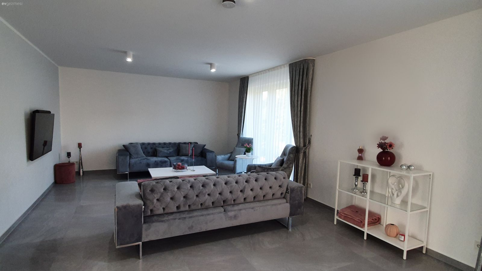 Salon, Modern, Gri, Pudra pembe, Koltuk takımı, Beyaz, Fon perde, Perde, Tül perde, Yan sehpa, Sehpa, Cam orta sehpa, Orta sehpa, Konsol, Zemin seramikleri