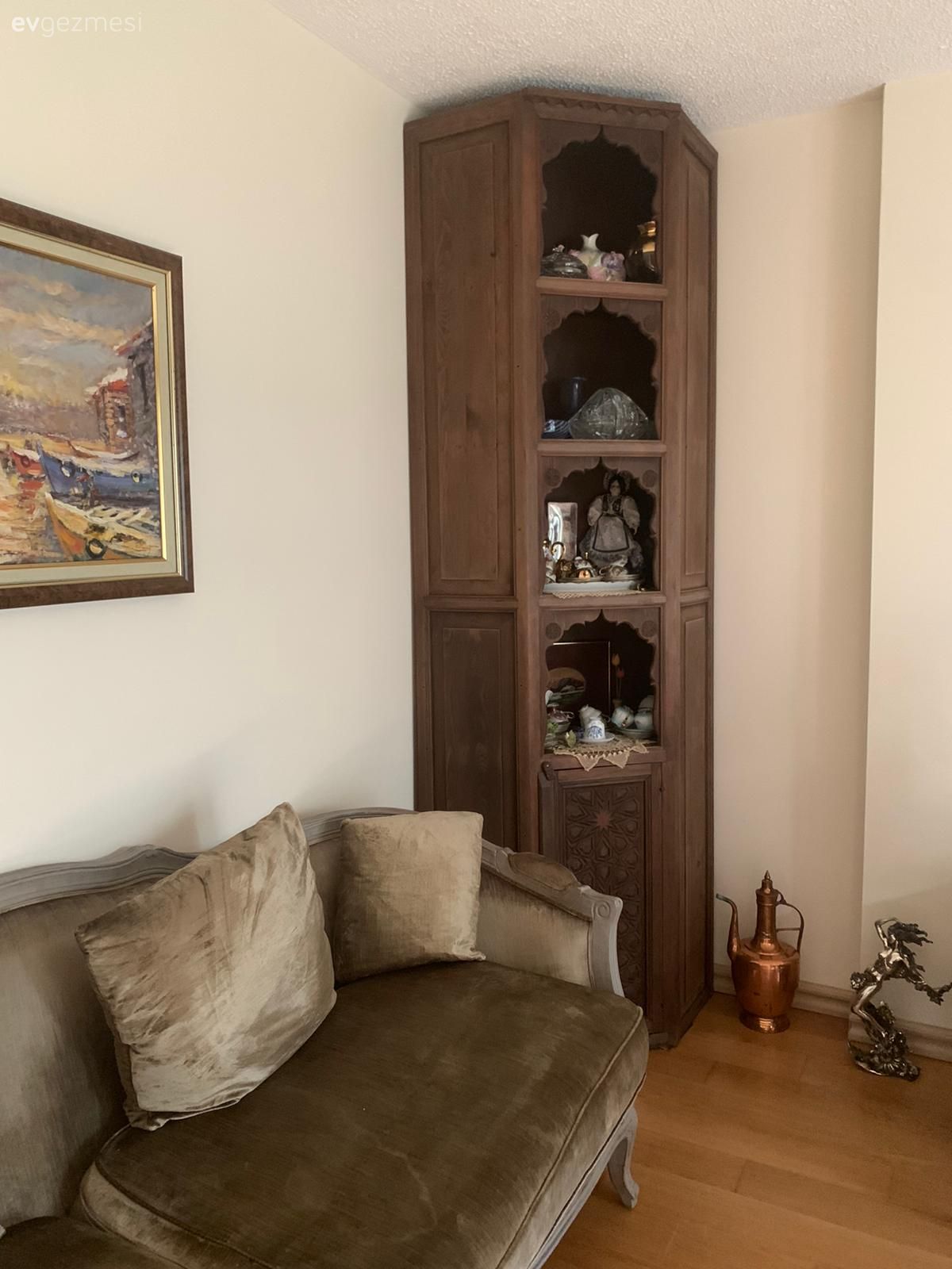 Vizon, Kahverengi, Tablo, Duvar dekorasyonu, Vitrin, Kırlent, Ev tekstili, Dekoratif Objeler, Parke