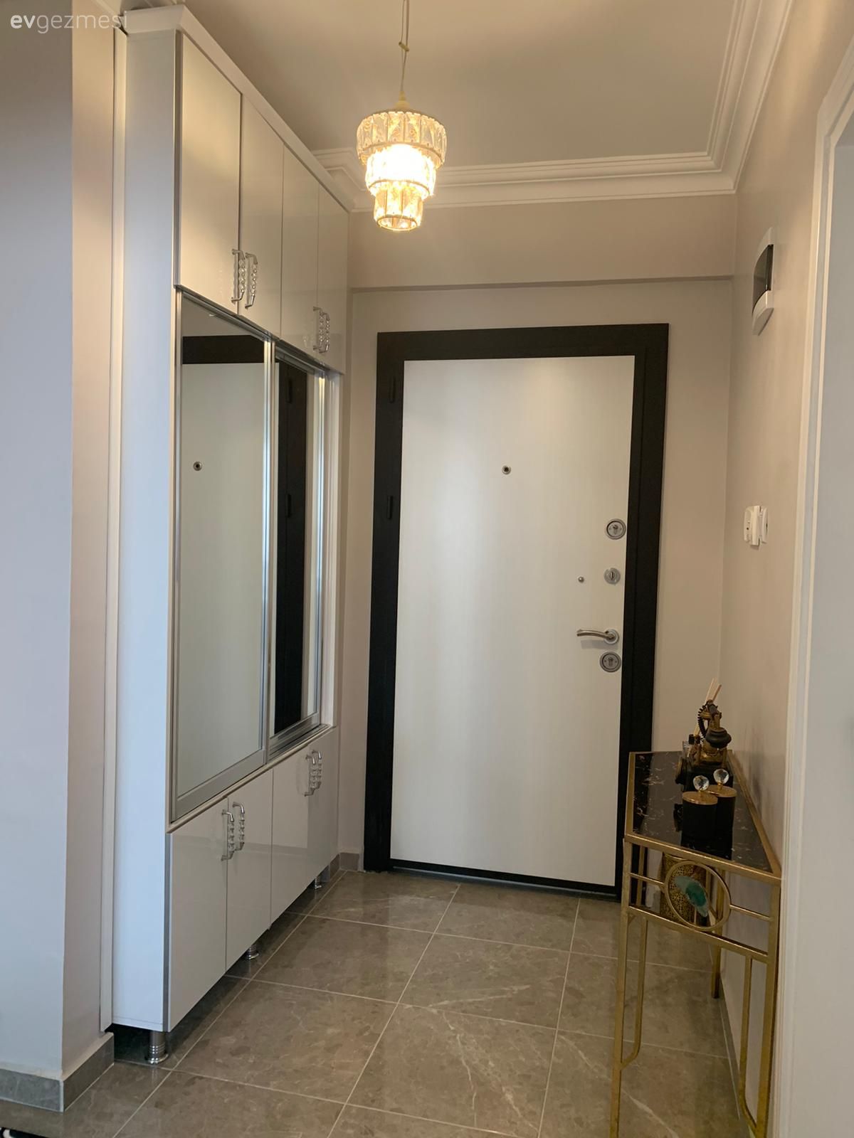 Antre, Beyaz, Vestiyer, Dresuar, Siyah, Altın