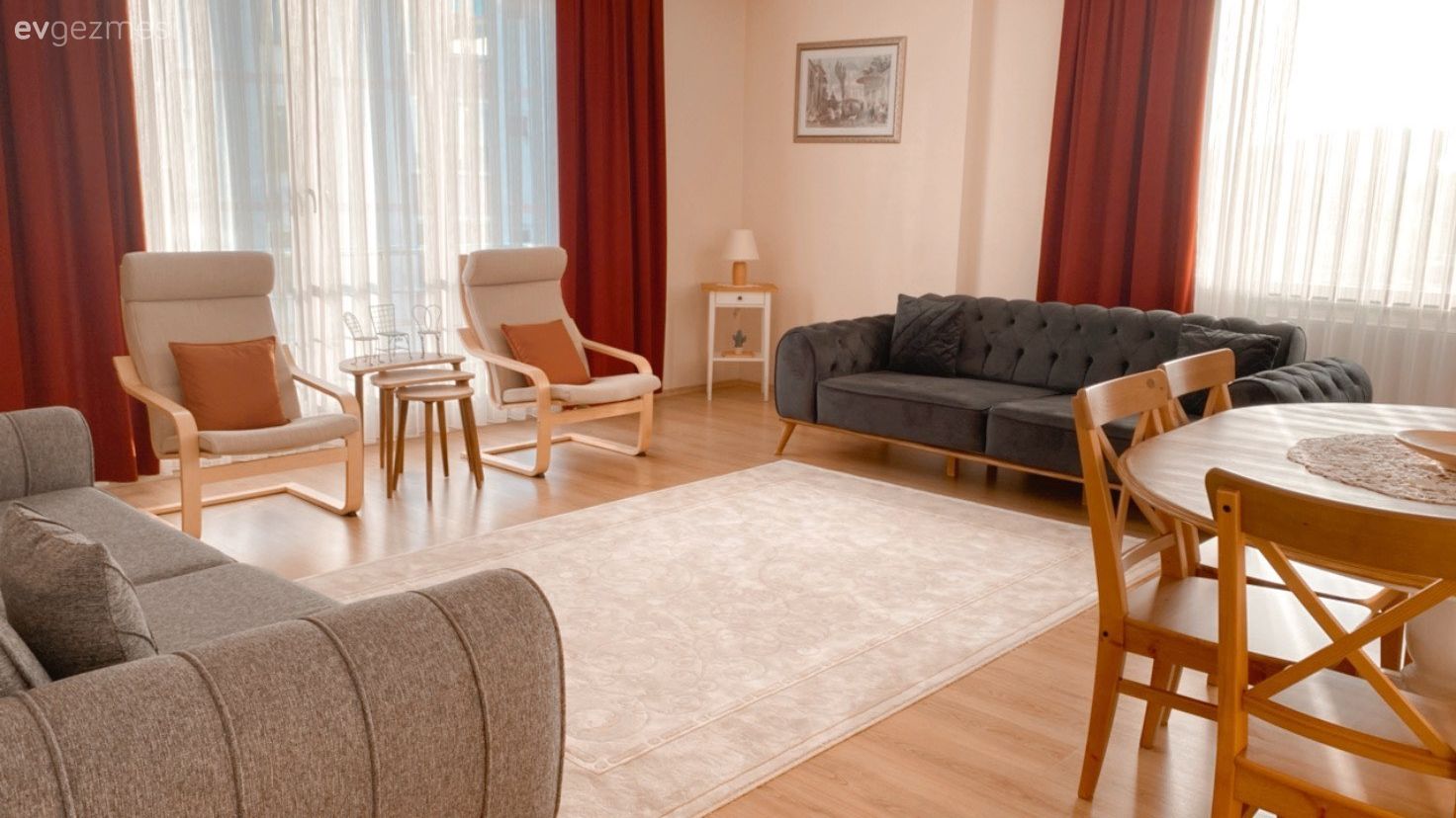 Salon, Bohem Dekorasyon, Turuncu, Gri, Vizon, Antrasit  , Koltuk takımı, Berjer, Fon perde, Perde, Tül perde, Ahşap Mobilya, Halı, Sandalye, Yemek masası, Kırlent, Ev tekstili, Bordo