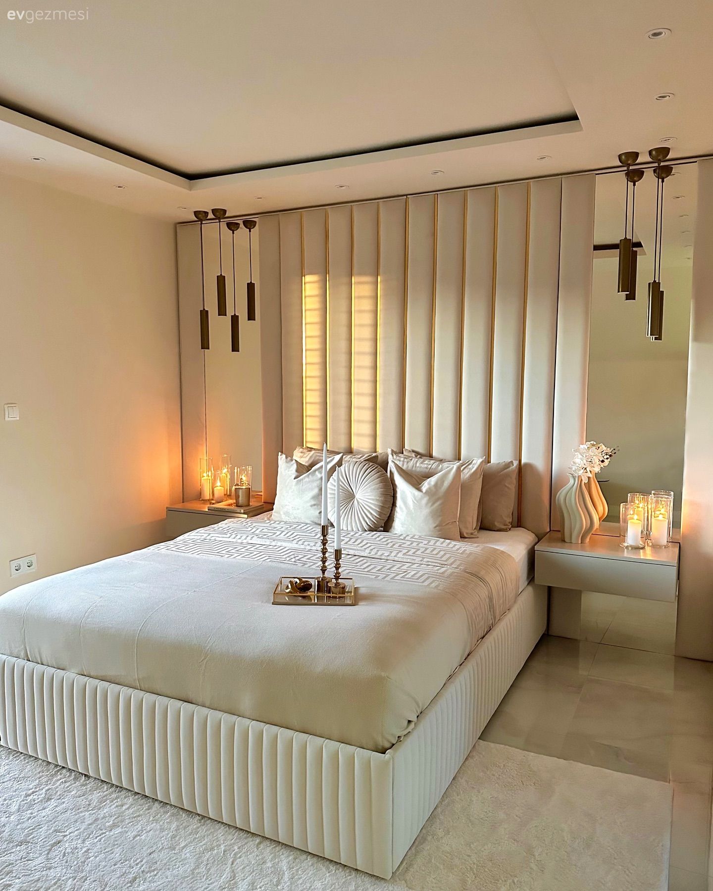 Tamamıyla Modern Görünümü Benimsemiş Bu Evde Art Dekoya da Yer Var!