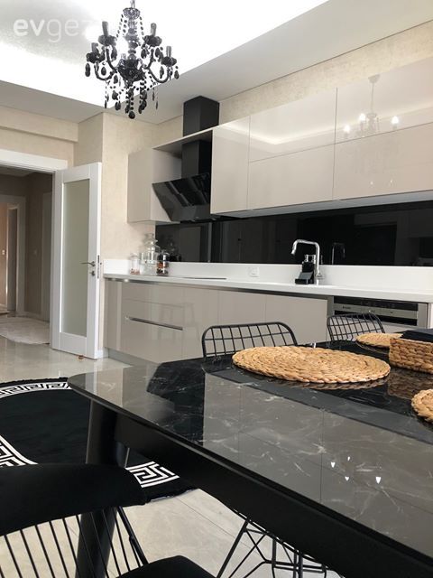 Bu Konya Mutfağının Bir Tarafı Siyah Diyor Diğeri De Beyaz