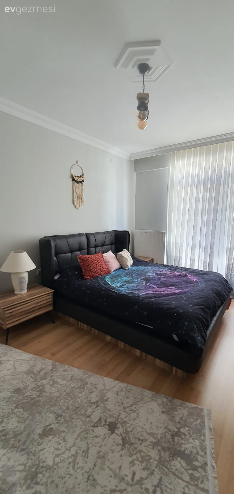 Yatak Odası, Mor, Gri, Komodin