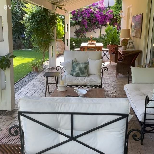 Bu Çeşme Yazlığında Zarafet ve Keyif Seviyesi Eş Değer Şekilde