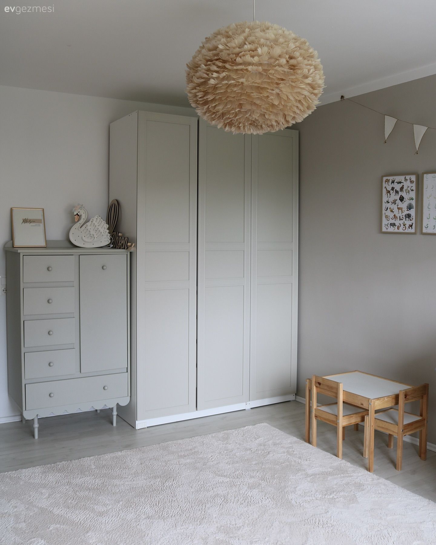 Yeşil Koltuğun Star Rolünü Üstlendiği Sıcak Bir Dekor!