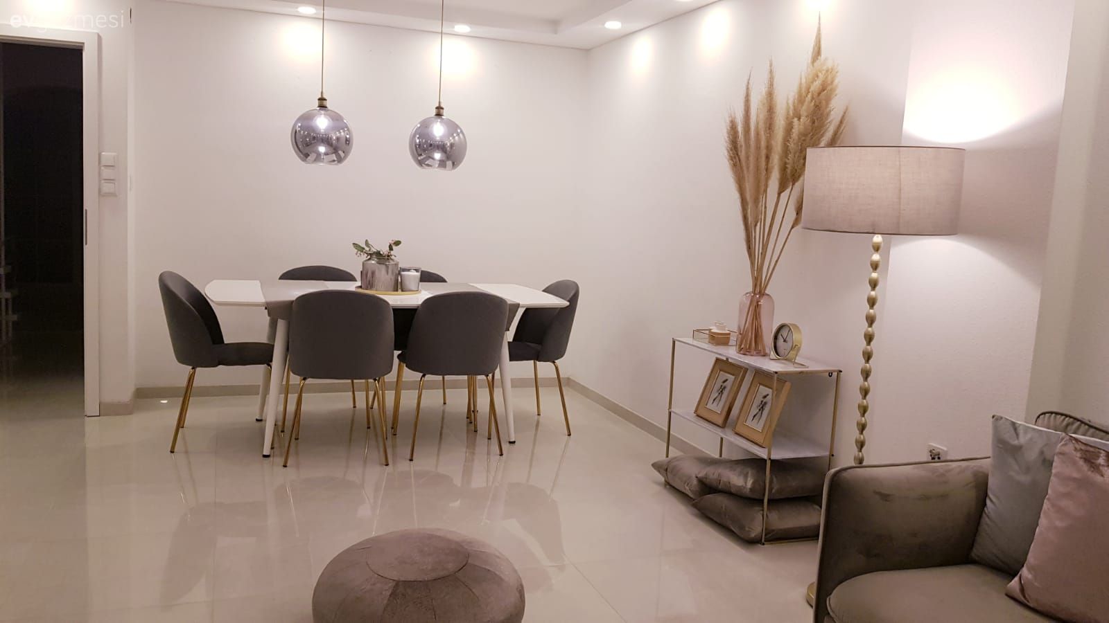 Yemek Odası, Beyaz, Bej, Gri, Vizon, Pudra pembe, Altın, Sandalye, Yemek masası, Yemek odası avizesi, Sarkıt, Aydınlatma, Lambader, Dekoratif Objeler, Pampas otu, Zemin seramikleri, Kırlent, Ev tekstili