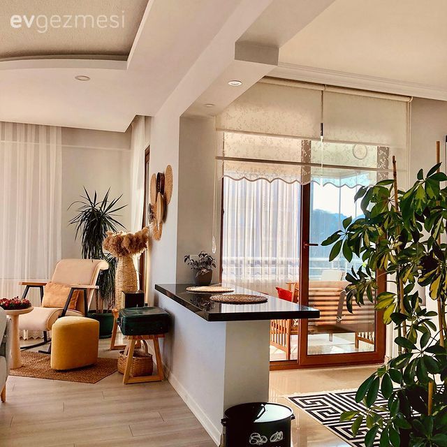 Salon, İskandinav, Bohem Dekorasyon, Ev bitkisi, Puf, Berjer, Tül perde, Perde, Saksı, Yan sehpa, Sehpa