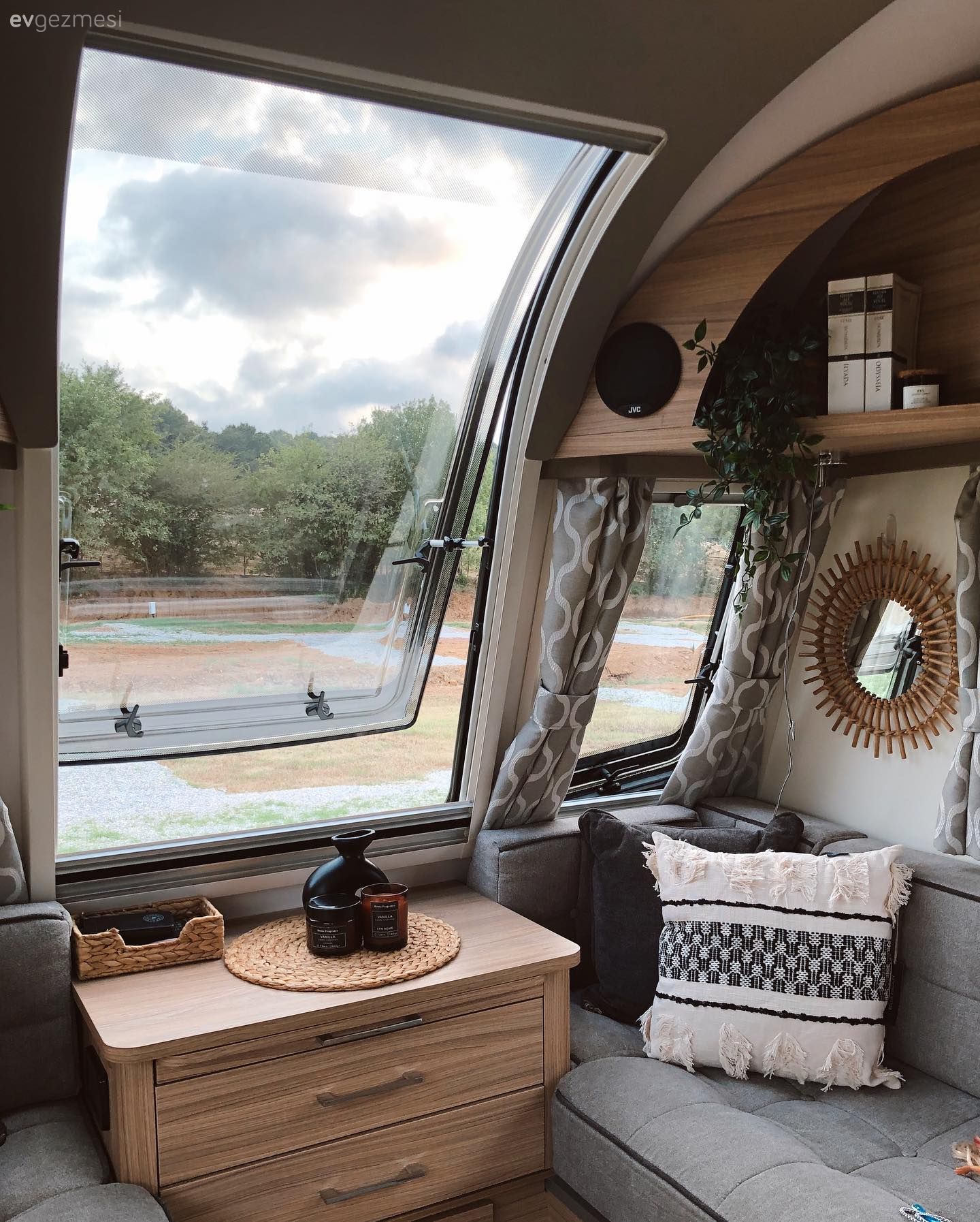 3+1 Evden Tam Zamanlı Karavana: Bir Doğayla Kucaklaşma Hikayesi!