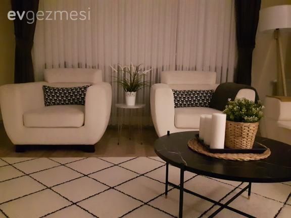 Bu Modern Esintili Dekora Kırmızı Çok Yakışıyor