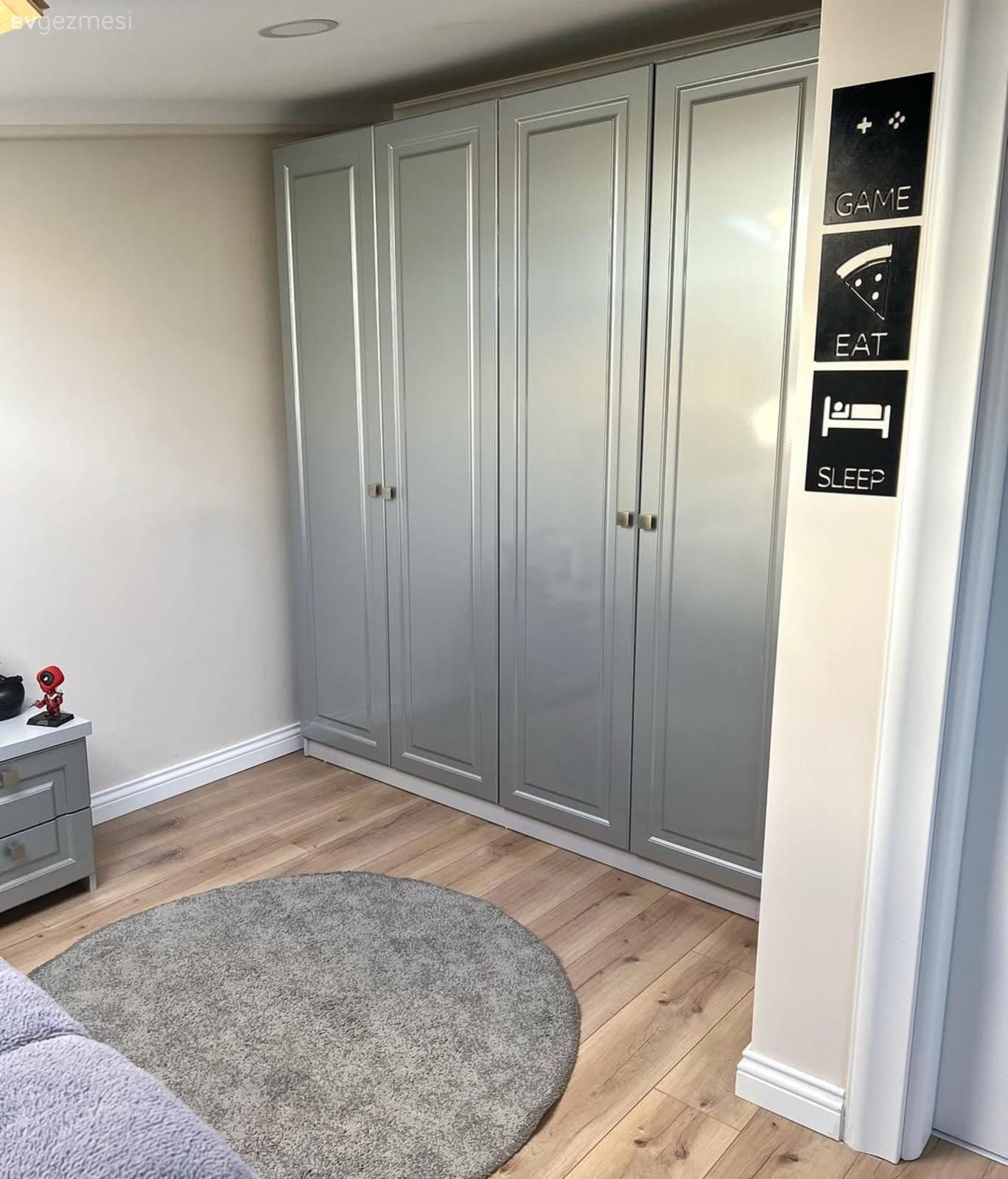 Giyinme odası, Gri, Komodin