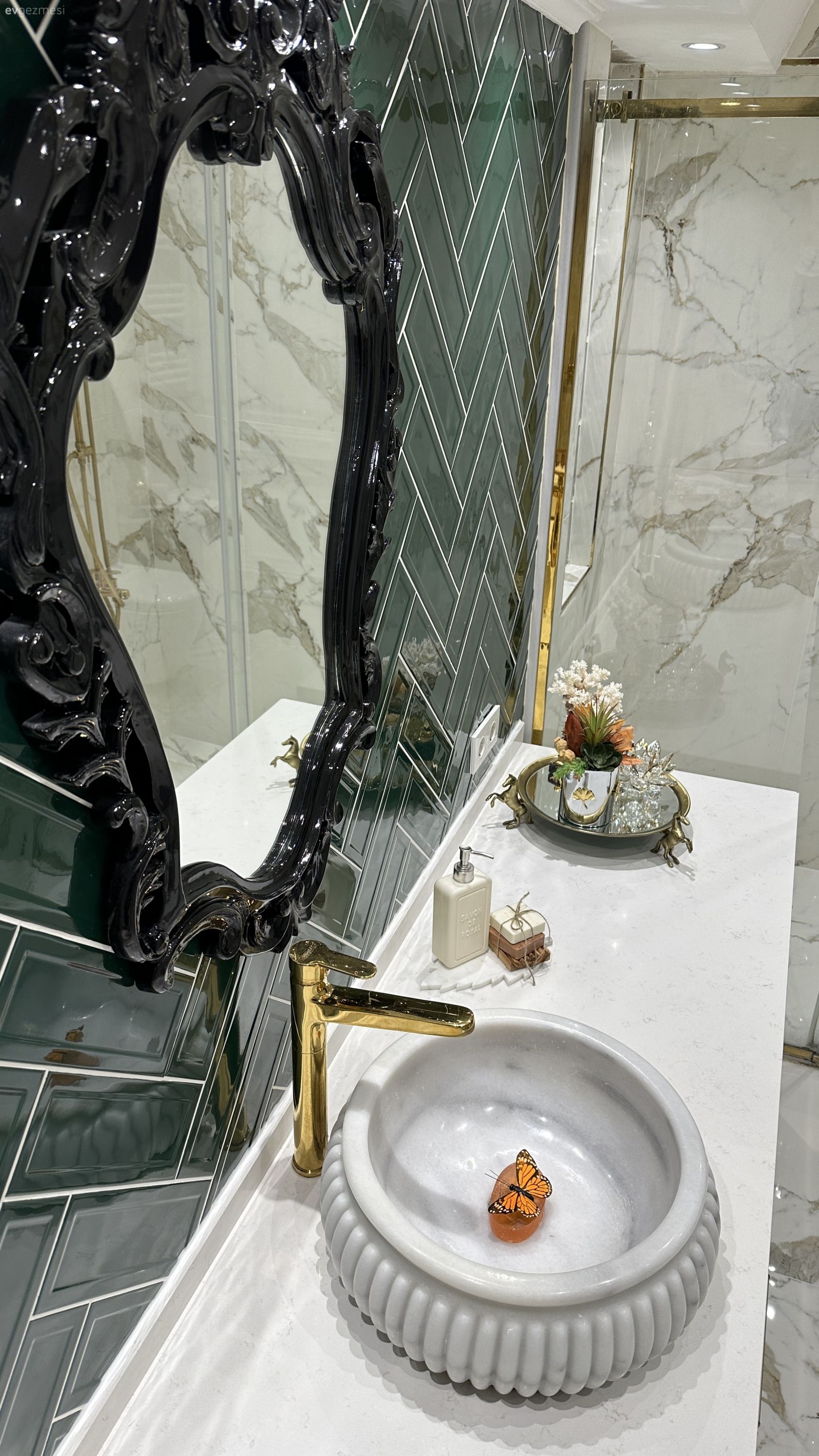 Beyaz, Yeşil, Siyah, Banyo dolabı, Banyo, Banyo aksesuarları, Banyo lavabosu, Banyo seramikleri, Altın