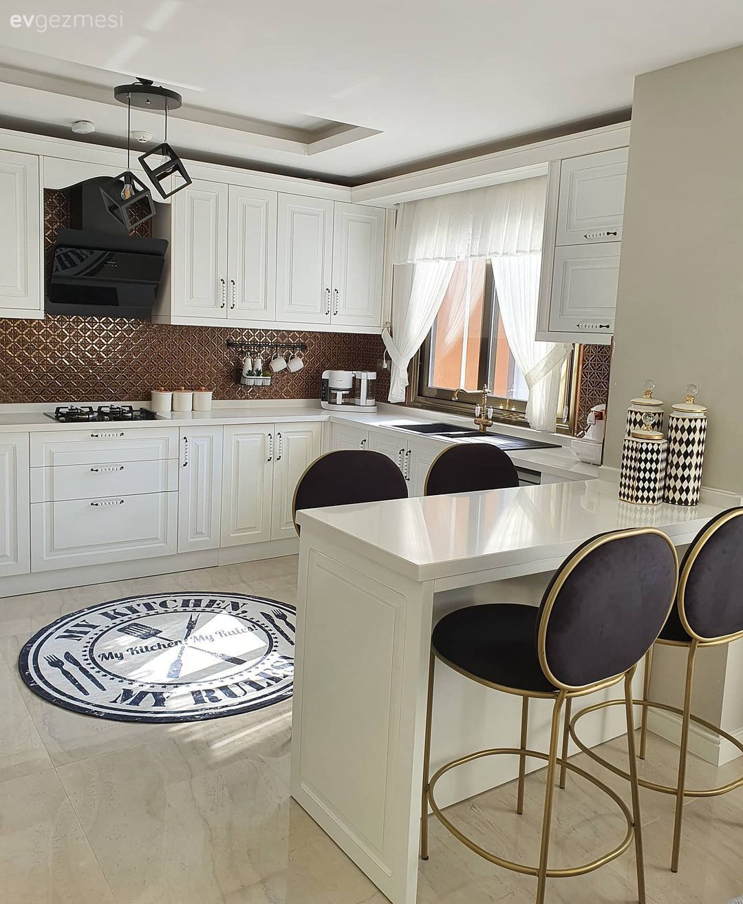 Bu Göz Alıcı Evde Her Oda Ayrı Bir Tarzı Yaşatıyor