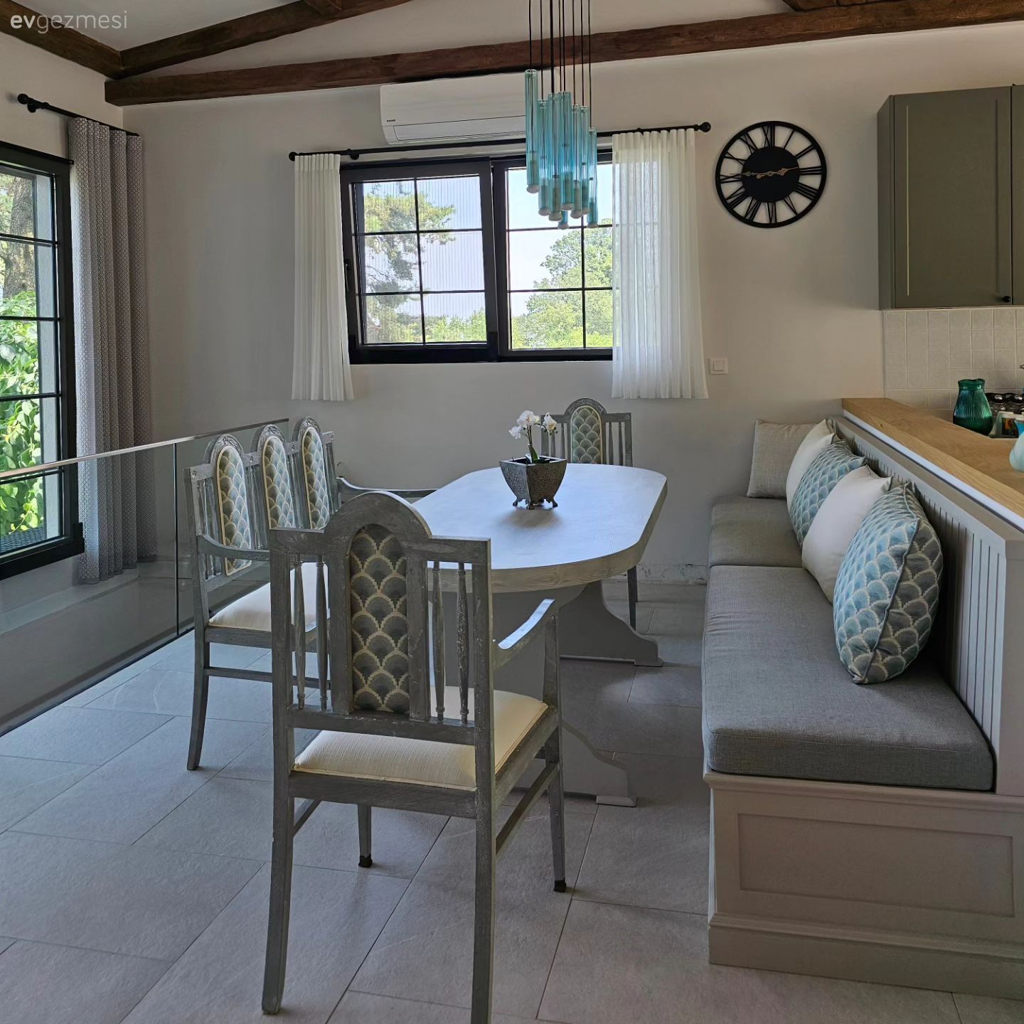 Bu İki Katlı Yalova Evinde Her Şey Alana Özel Olmuş!