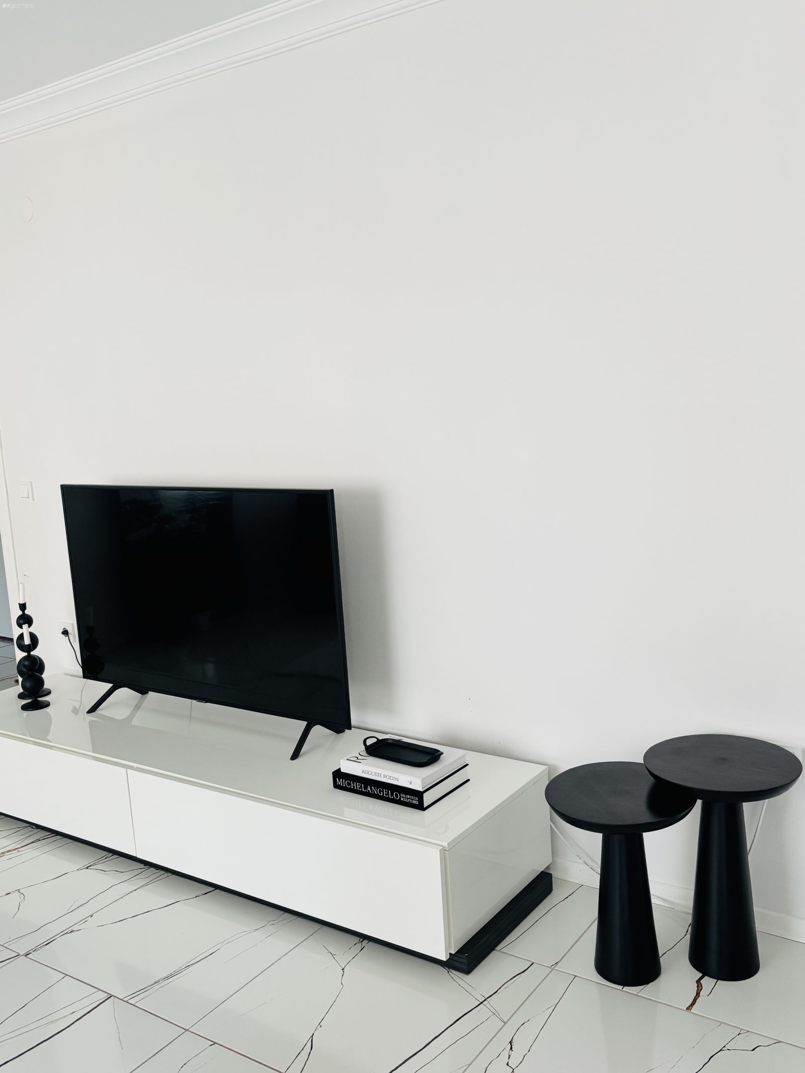 Tv ünitesi, Tv ünitesi aksesuarları, Ev Aksesuar, Beyaz, Siyah