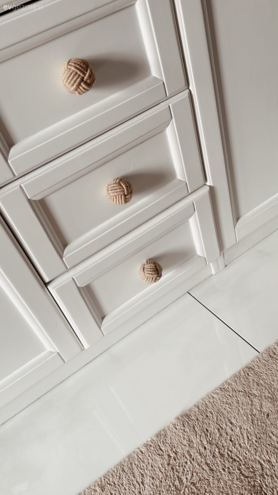 Beyaz, Shaker kapaklı dolaplar, Mutfak