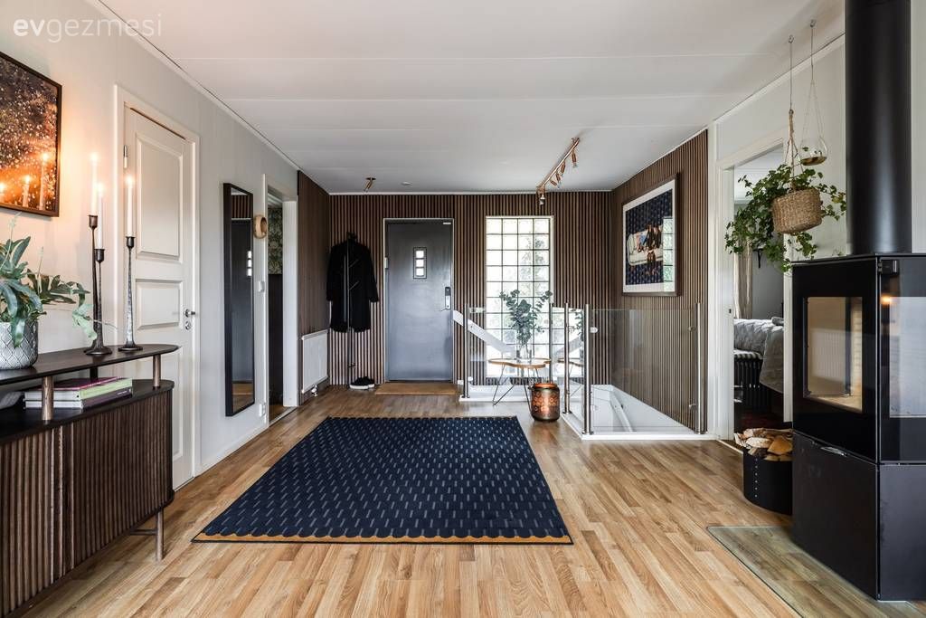 Sürgü Tavanlı Havuzu Olan 101 M2'lik Modern Müstakil Ev