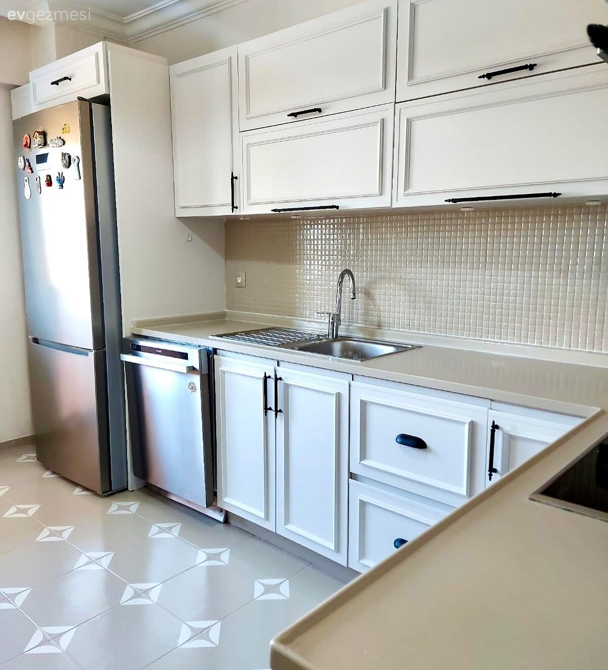 Çıta Üstüne Boya Gelince Dolaplar Başka Hâle Gelmiş