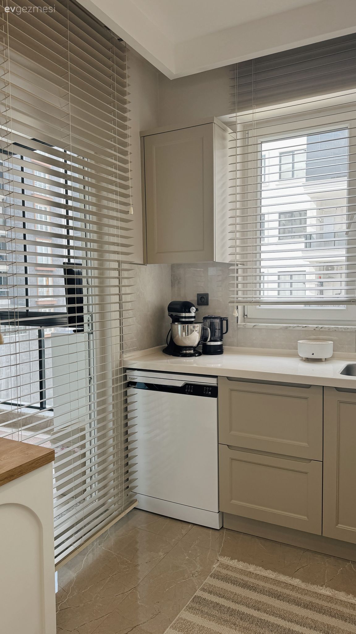 Bursa'daki Bu Evde Büyük Parçalar Sade Tamamlayıcılar Sıcak