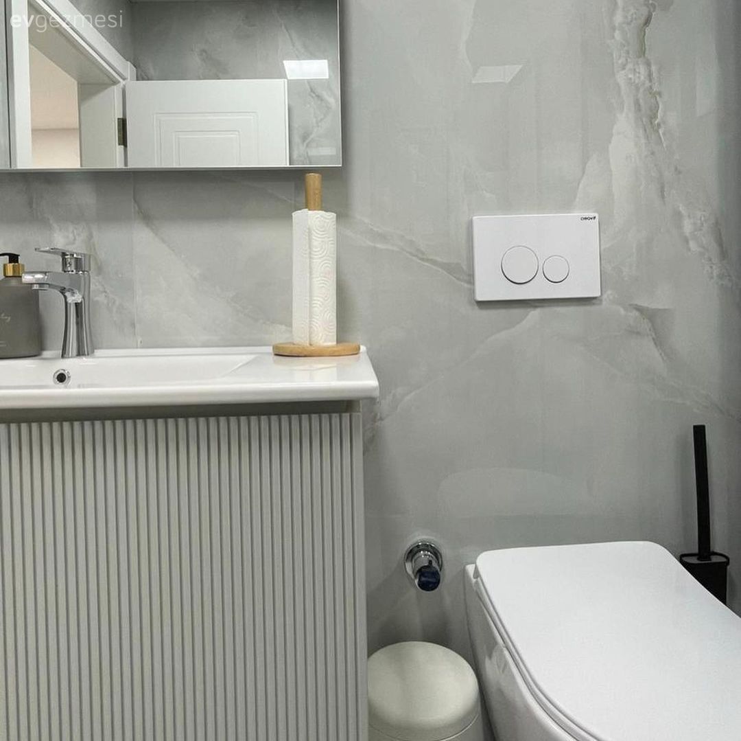 İki Banyosuyla Karşımıza Çıkan Bu Ev Dikkat Çekmede Başarılı