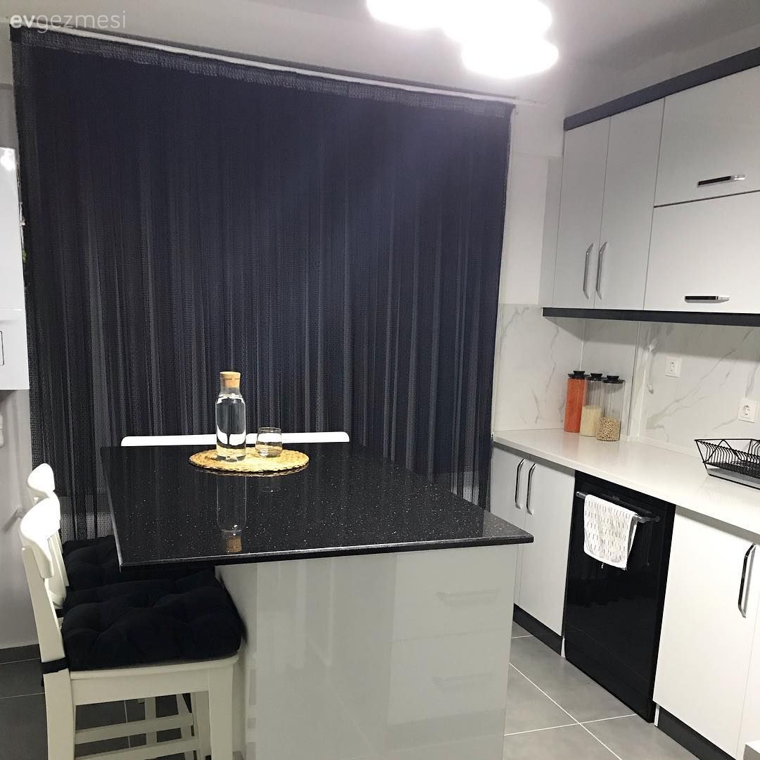 Mutfak, Beyaz mutfak, Beyaz, Siyah, Mutfak perdesi, Mutfak tezgahı, Mutfak tezgah arası, Ada mutfak, Sandalye, Mutfak Avize Modelleri
