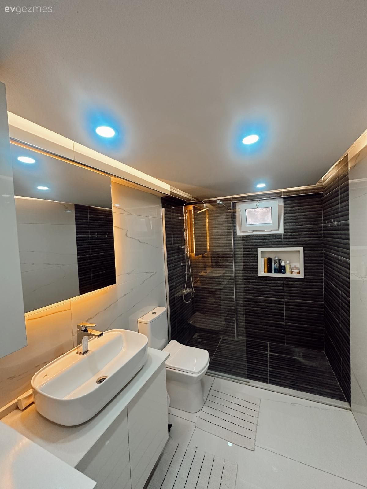 Tadilatı Tamamlanan Bu Aydın Evi Modern Stilin Örneği!