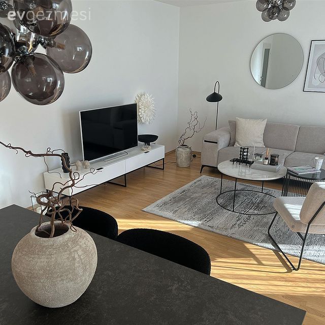 Modern Stili Seven Bu Evin Açık Renklerle Arası Çok İyi!