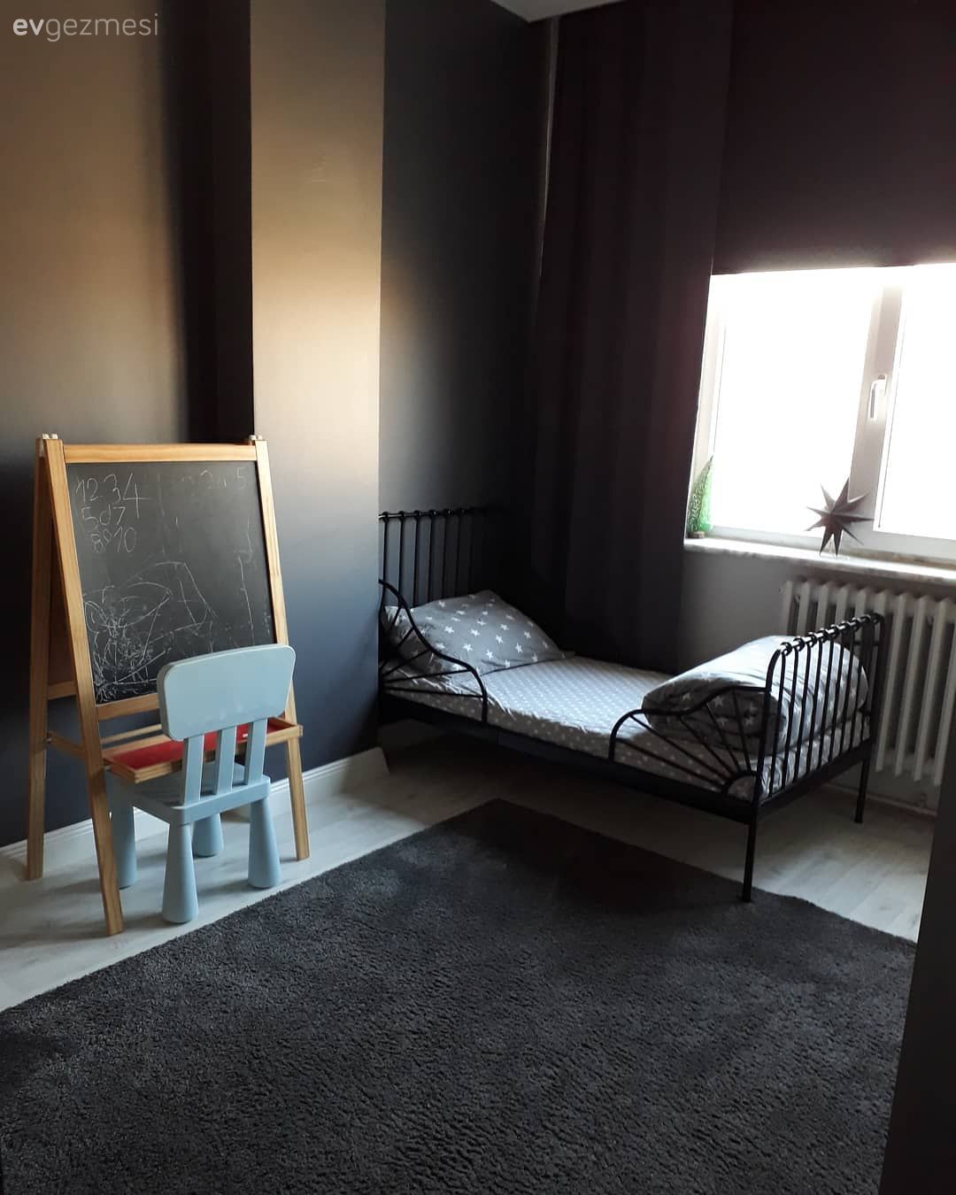 Çocuk Odası, Antrasit  , Ferforje, Kitaplık, Çocuk odası çalışma masası, Halı, Çocuk odası halısı
