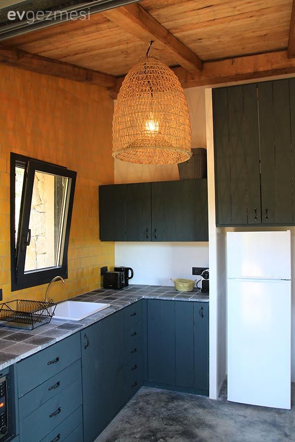 İki Kişiye Lüks Hayat Sunabilecek Bir Taş Ev