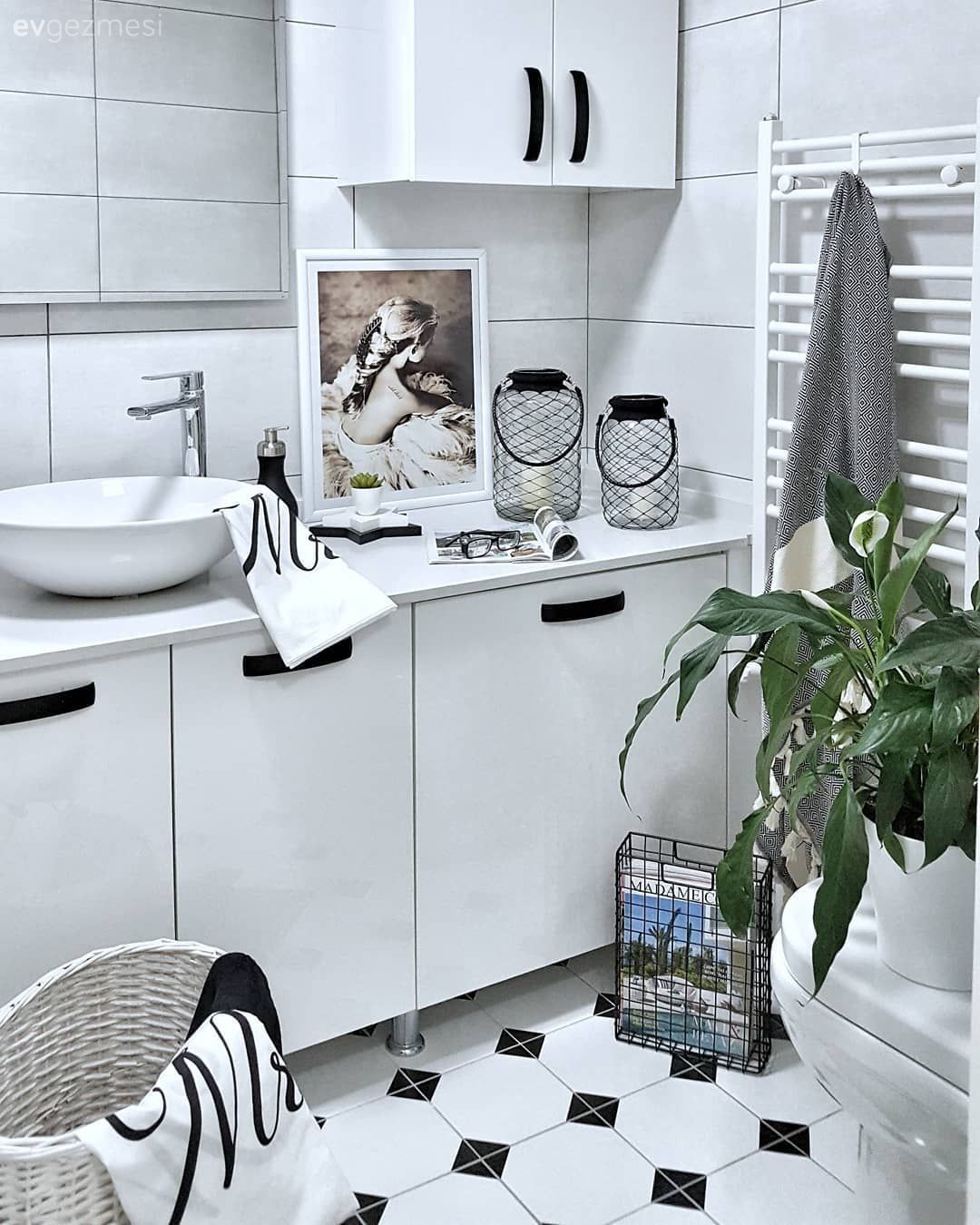 Banyo Dolabı Modelleri: Farklı Çeşitler ve Popüler Tasarımlar